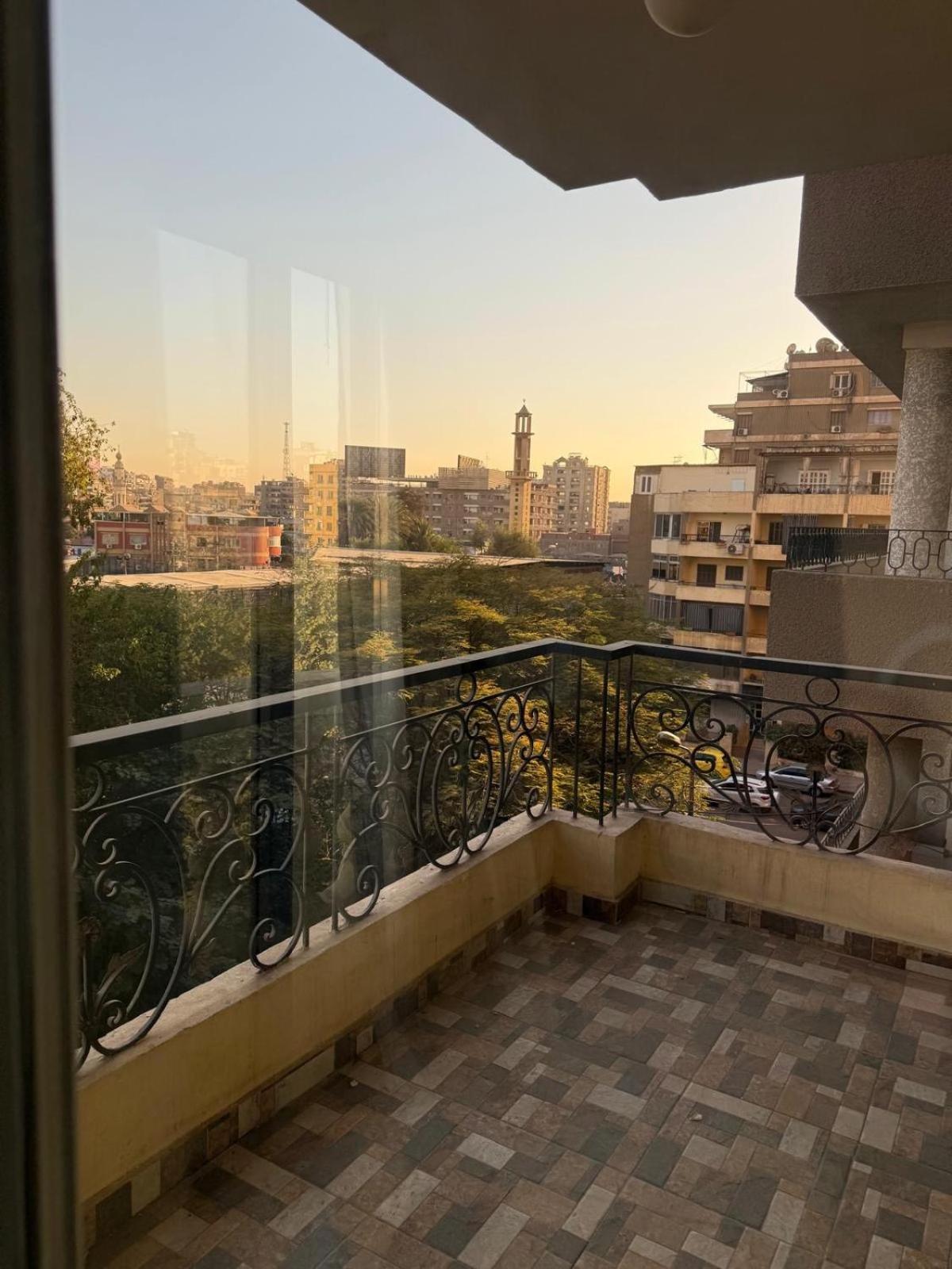 Amazing Apartmnet In A Cul-de-sac Area- Great View Apartment